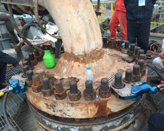 Һѹ����Ӧ������ñ��˨�Ĳ�ж